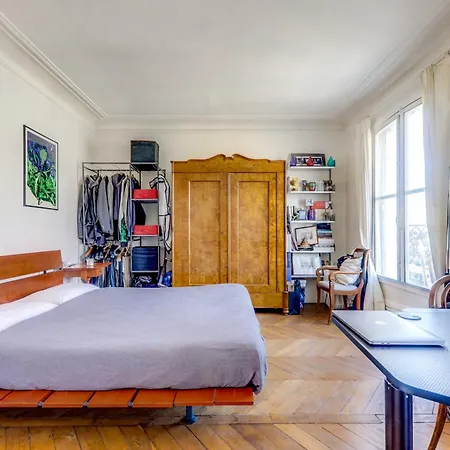 Central Avec Balcon Apartment Paris